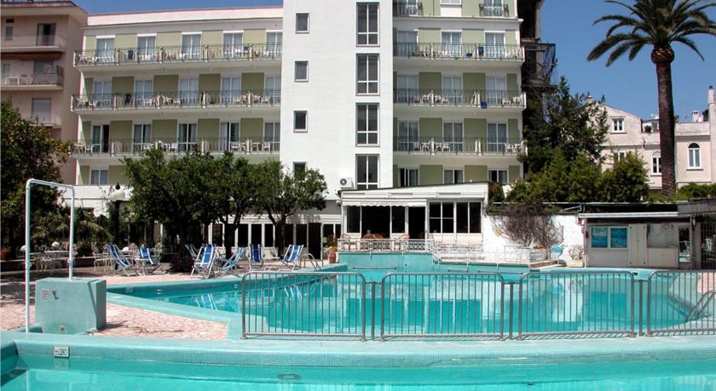 Carlton International