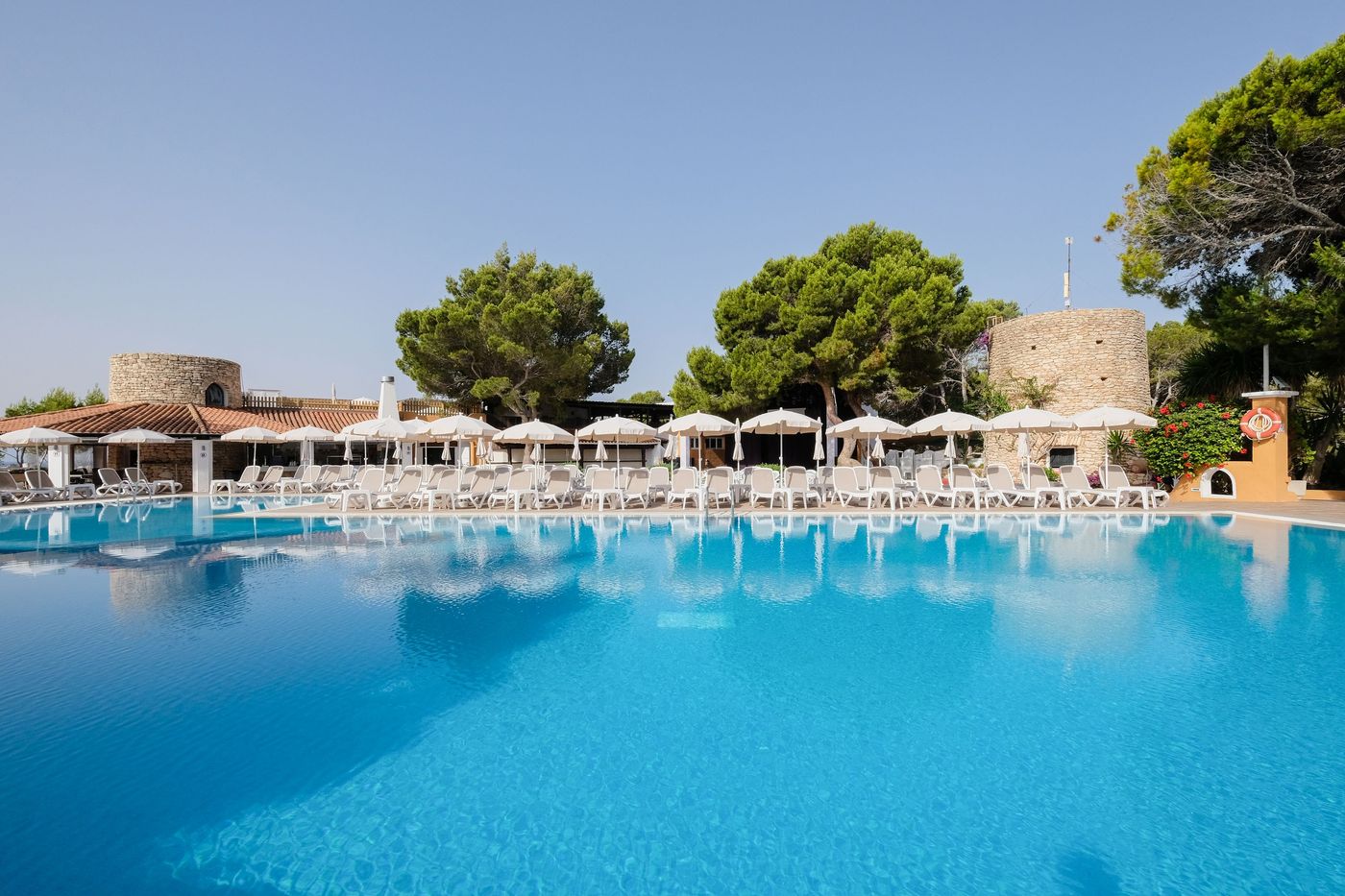 Azuline-Club-Cala-Martina-Ibiza-Pool-2