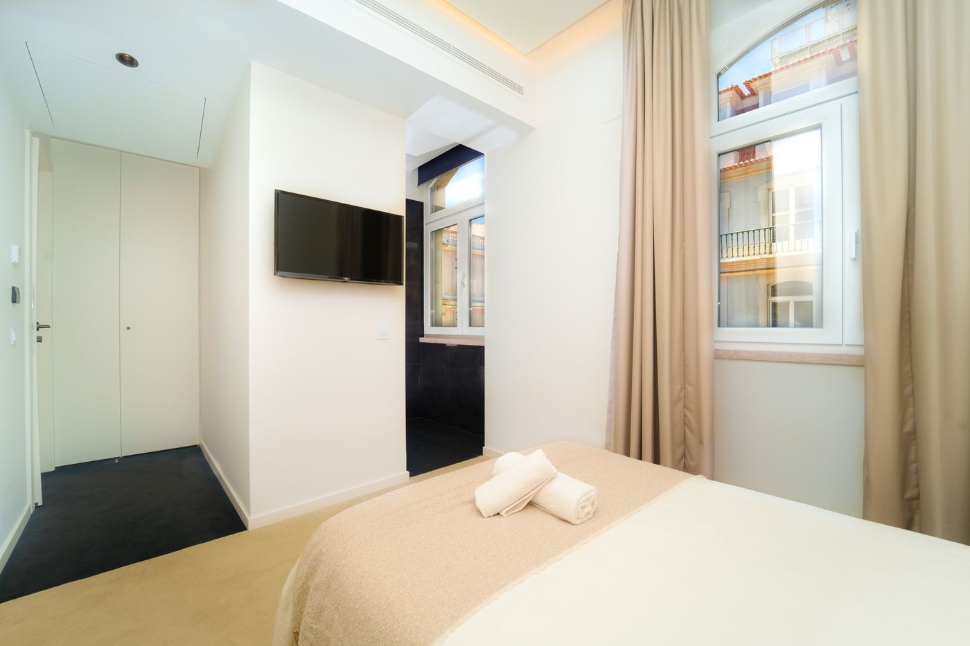 Golden-Lisbon-Hotel-Room-4