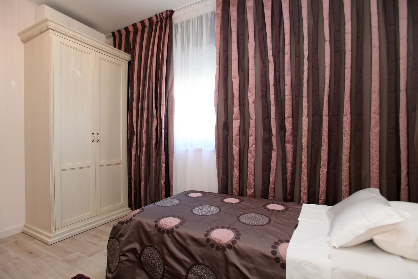 Aparthotel-Bellevue-Room-27