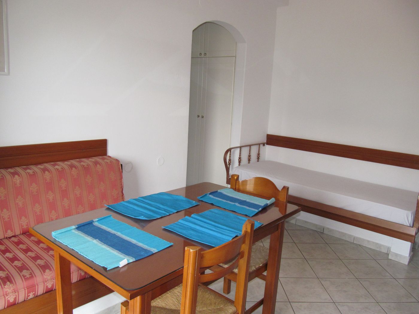 Valentina Apartments & Studios