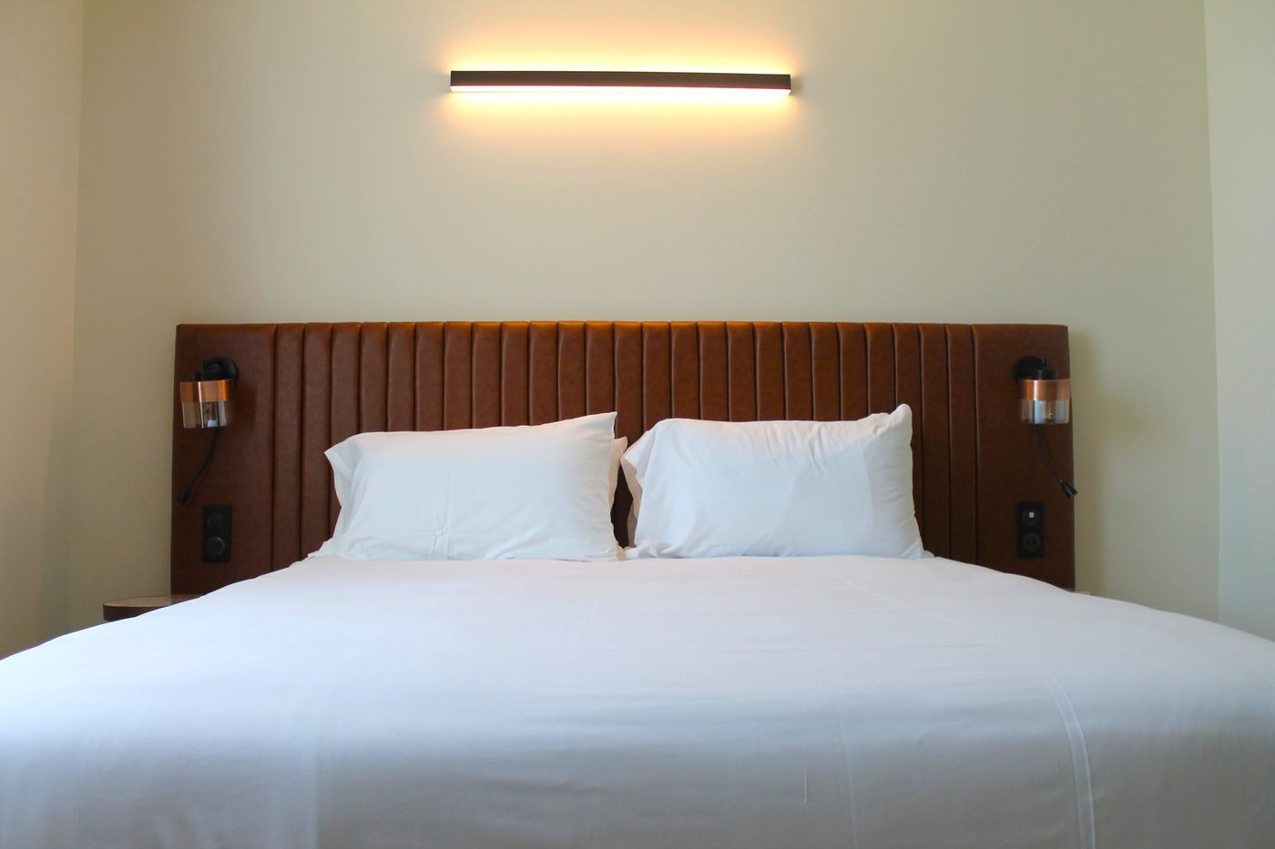 Adonis Le Castellet-France-Signes-Room-8