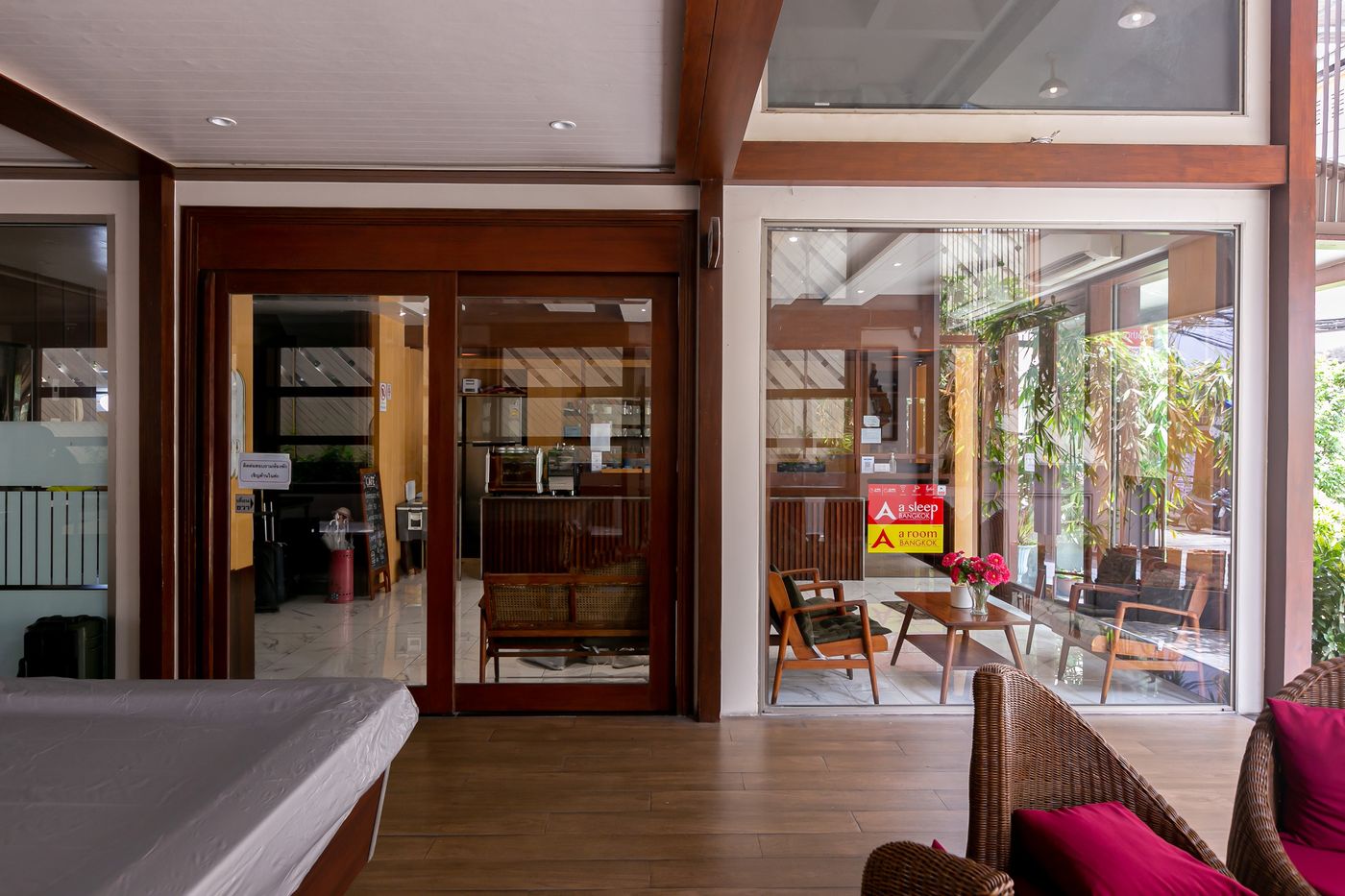 A-Sleep-Bangkok-Hotel-Sathorn-Lobby-22