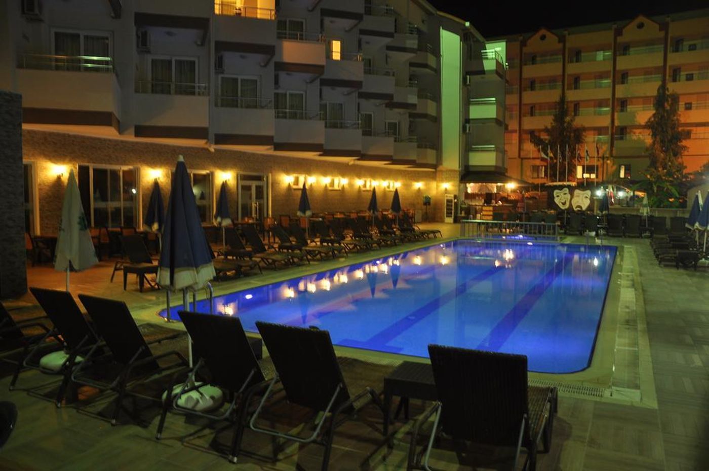 Grand-Atilla-Hotel-Pool-6