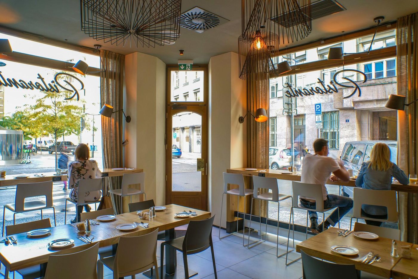 Golden-Crown-Restaurant-2