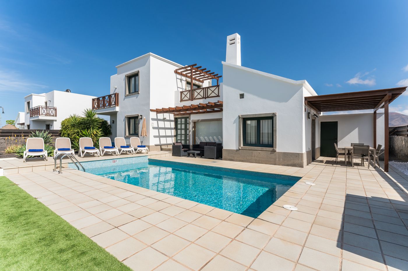 Villas Camelot Holiday Homes by Livvo