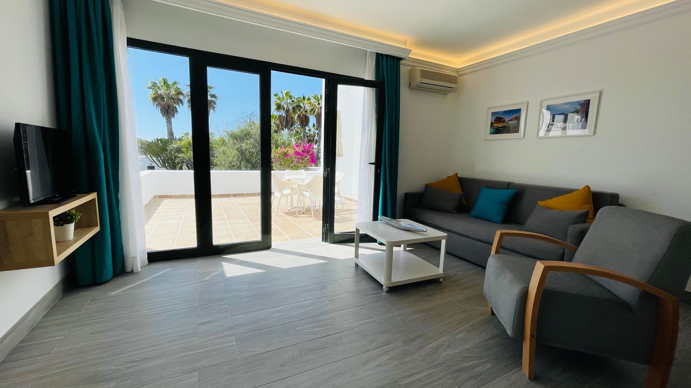 Palmeras-Garden-Room-26