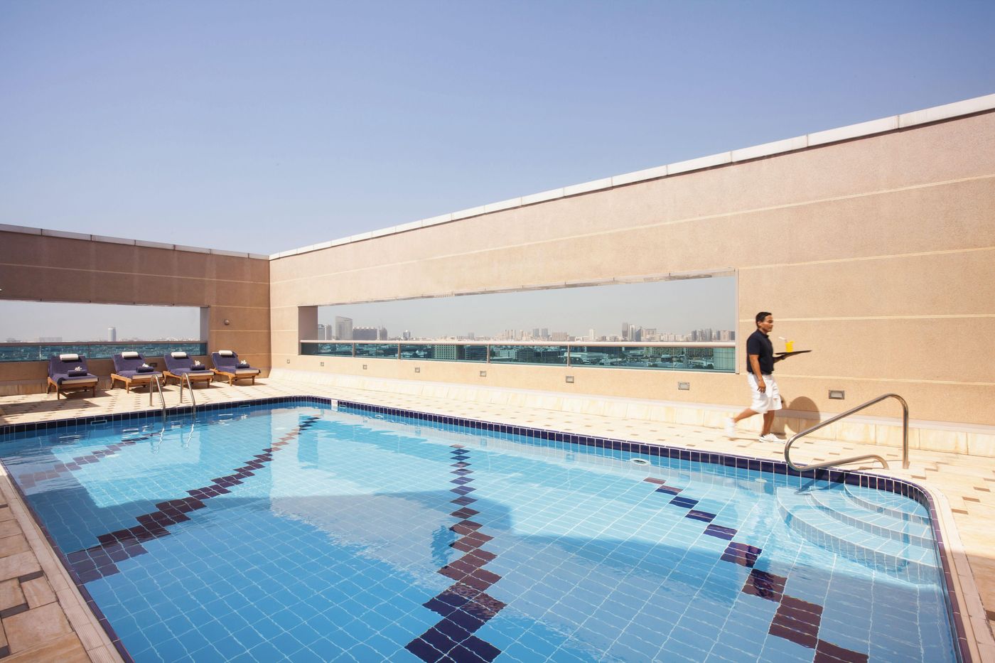 Movenpick-Bur-Dubai-Pool-1