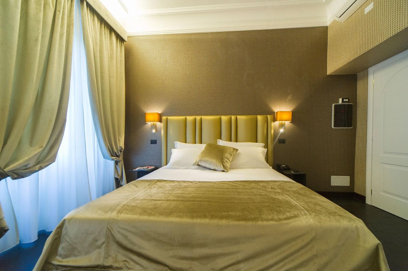 Via-Veneto-Suites-Room-24