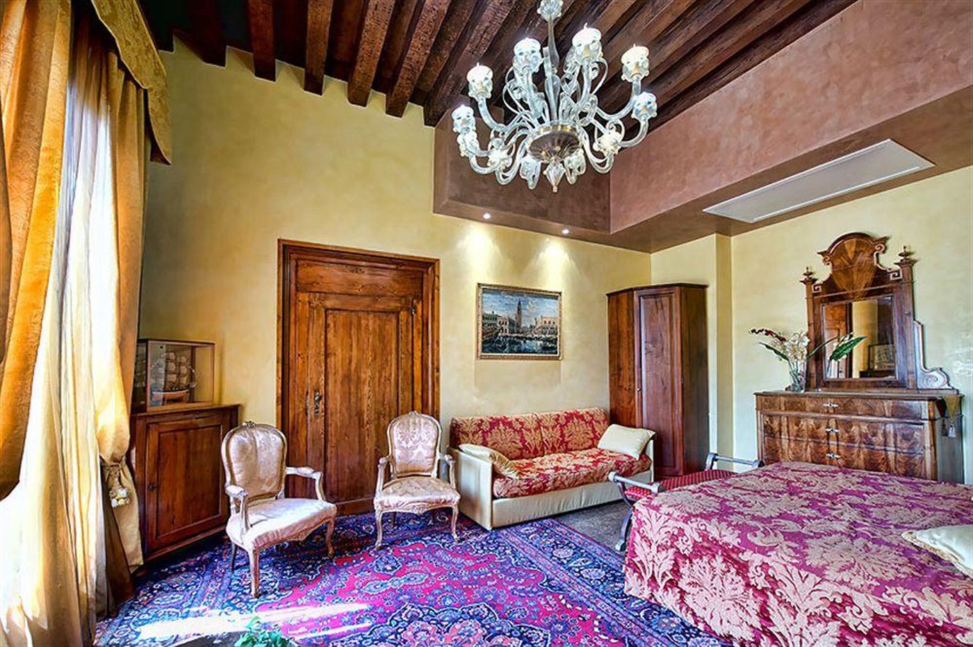 Palazzo-Odoni-General-view-2