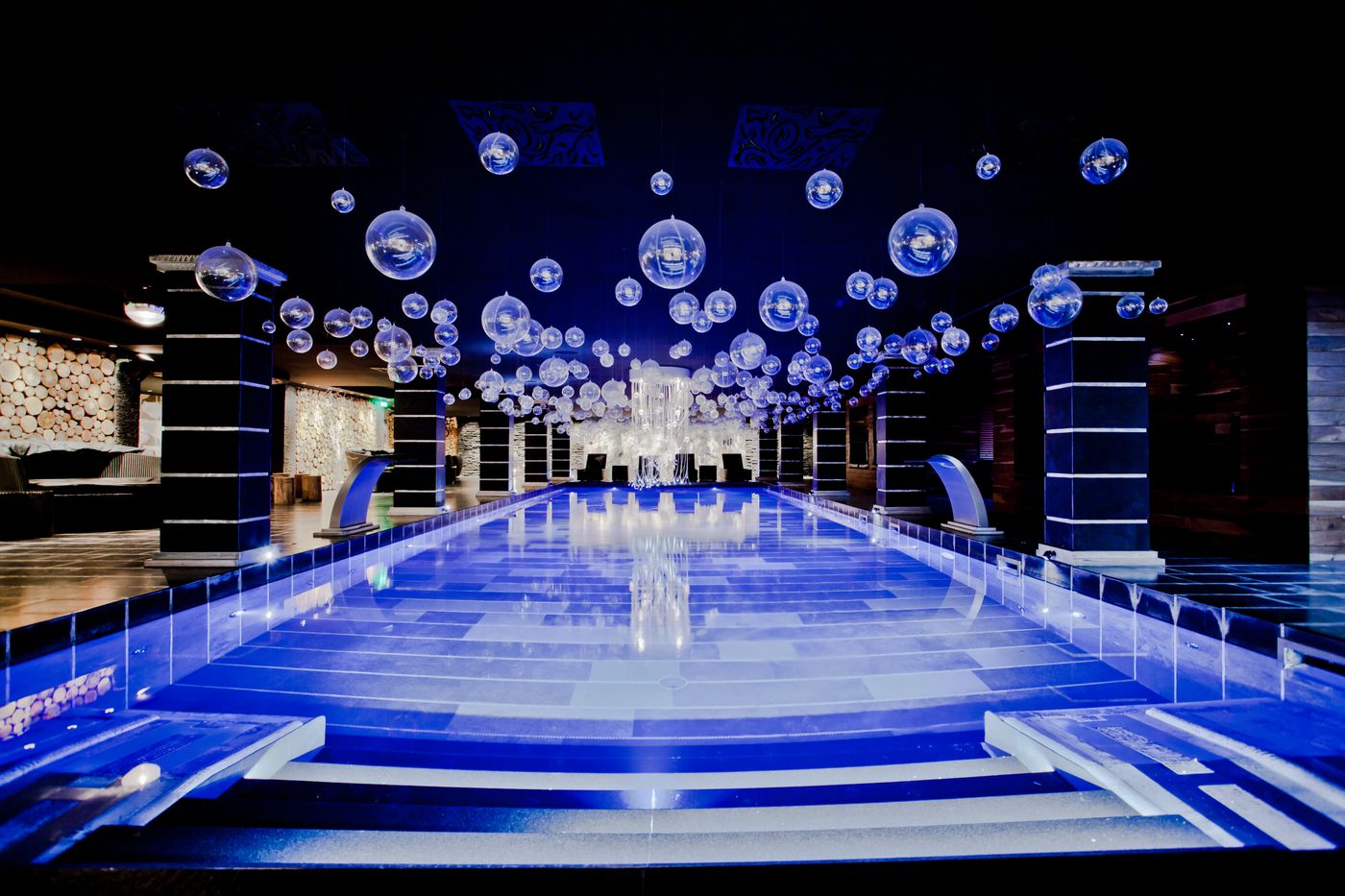 Royal-Castle-Pool-61