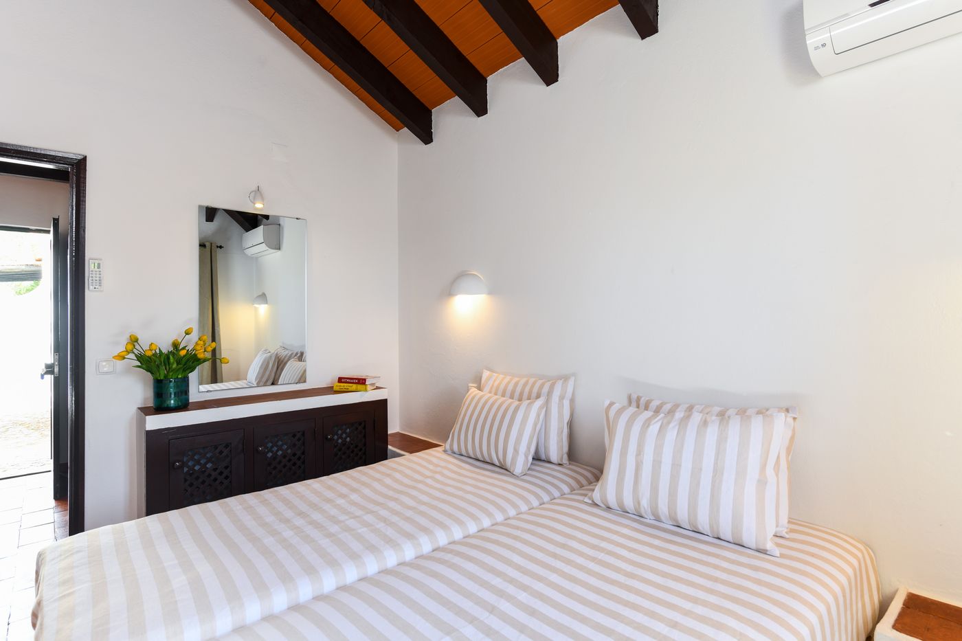 Pedras-d-el-Rei-Room-31