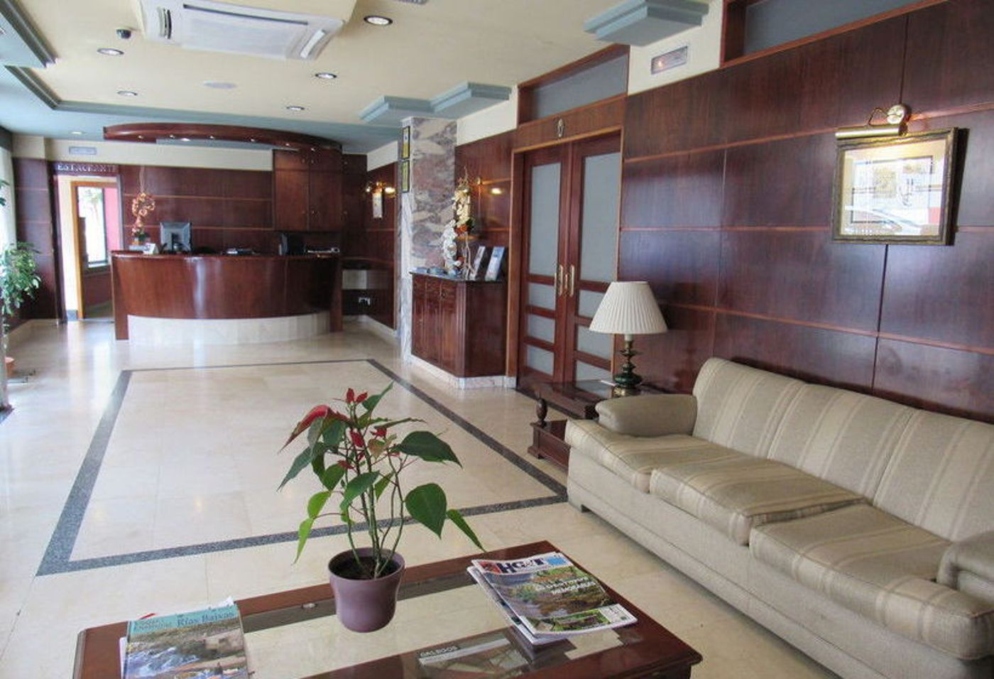 Virgen Del Camino-Spain-PONTEVEDRA-Lobby-4