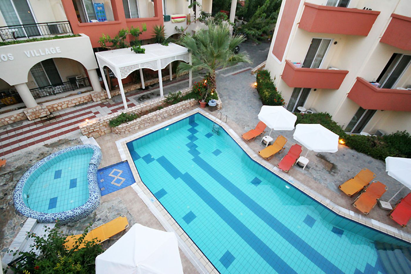 Dimitrios Village Aparthotel