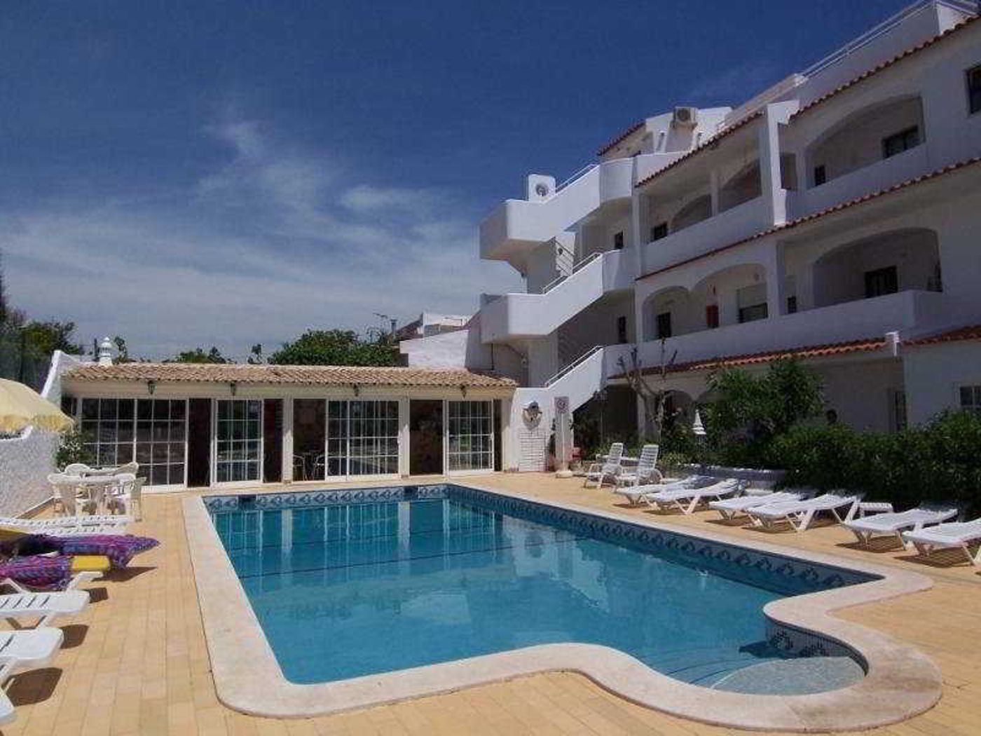 Apartamentos-Solar-do-Sol-Pool-2