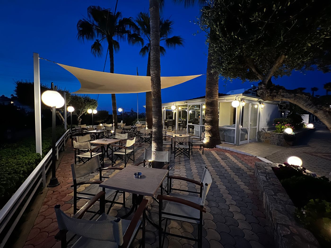 Nikolas-Villas-Bar-11