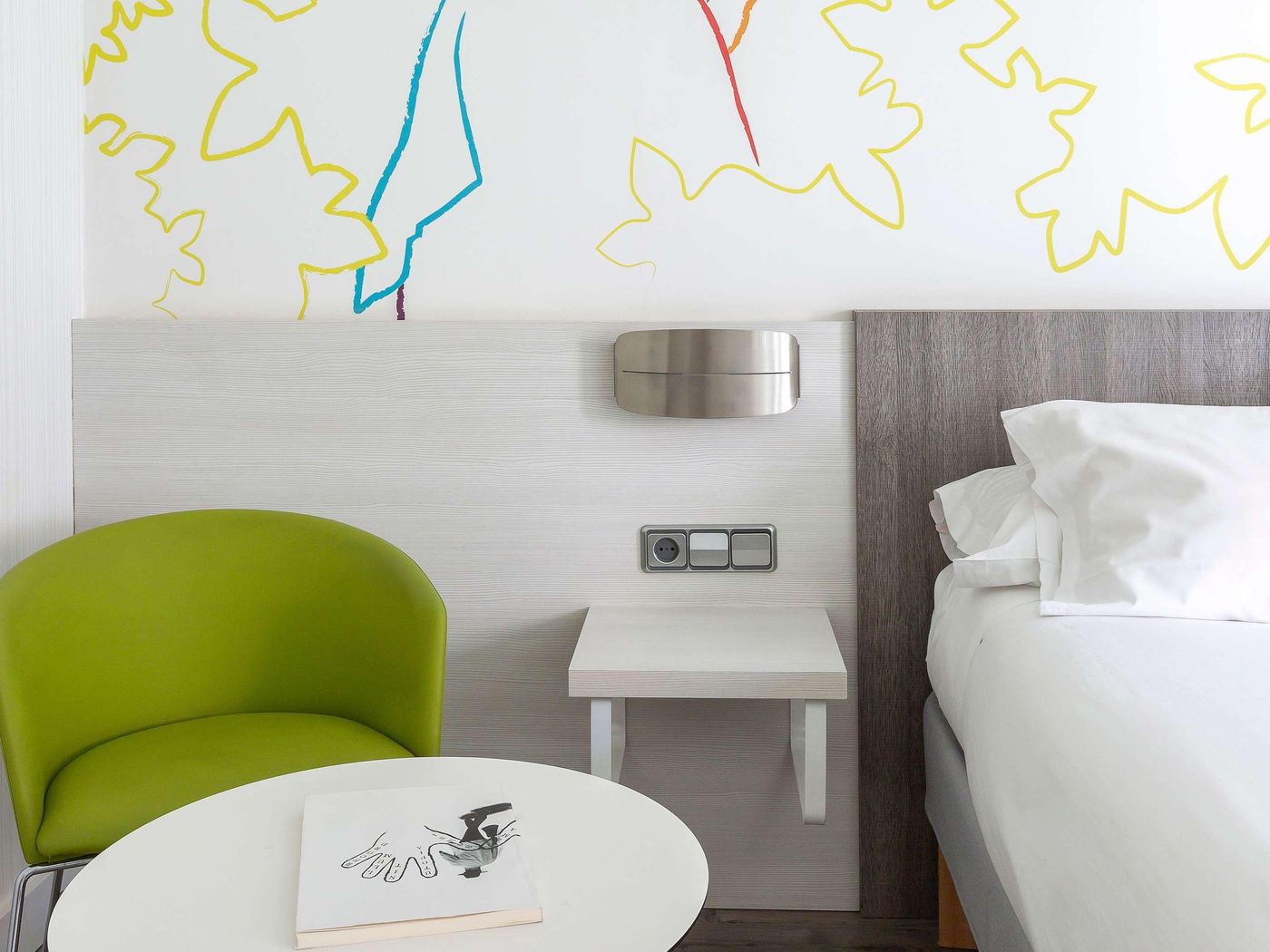 Ibis-Styles-Madrid-Prado-Room-35