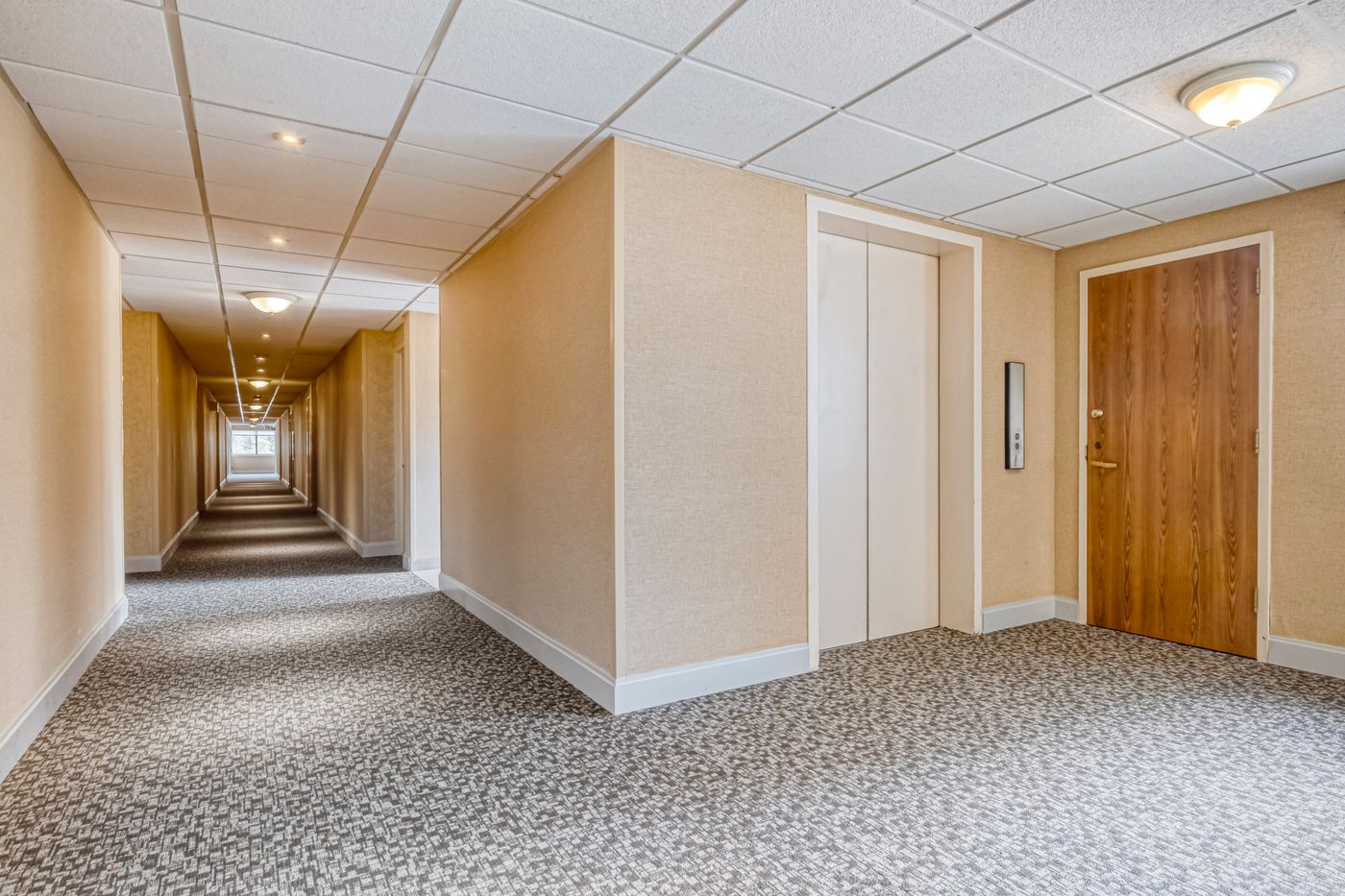 Super 8 by Wyndham Dallas Love Field Airport-United States-DALLAS-General view-3