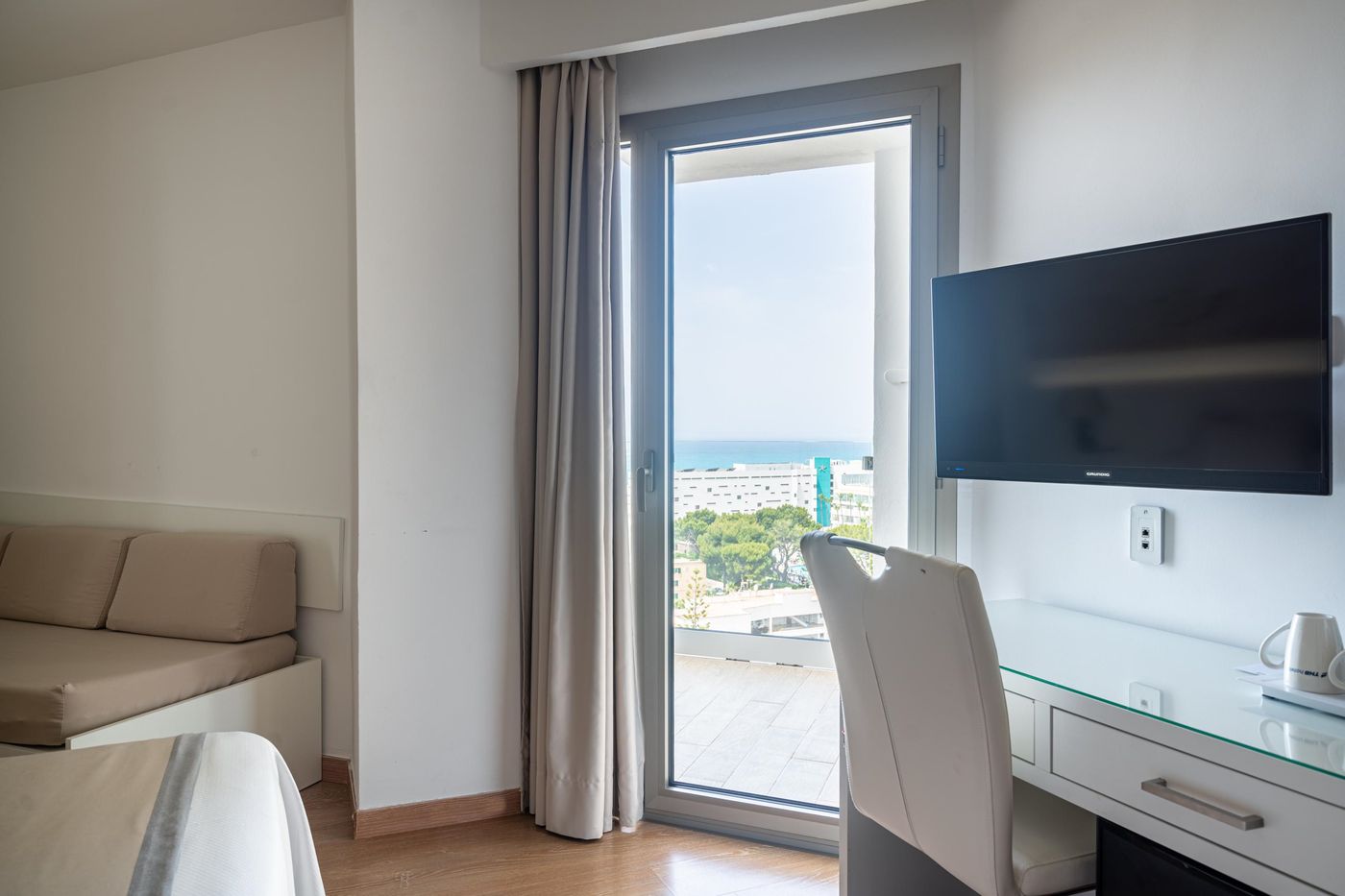 17.02.26 THB Maria Isabel