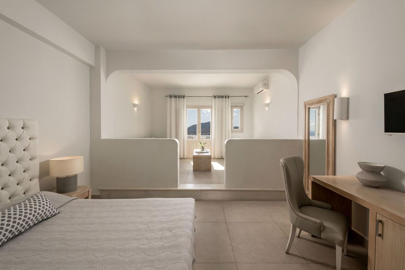 Santorini-Palace-Room-14