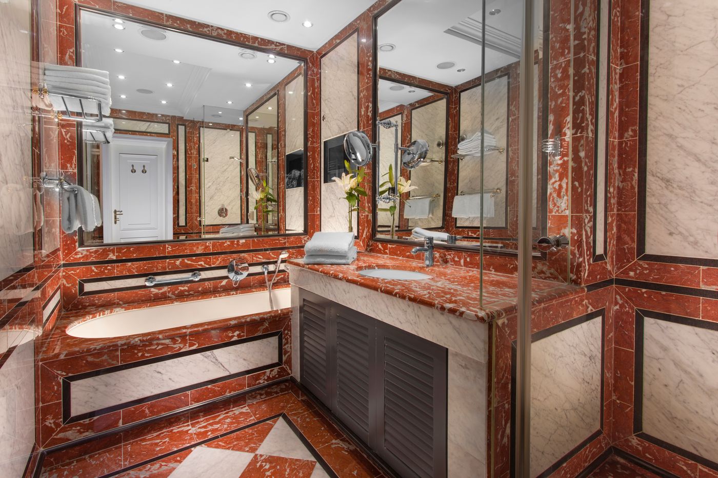 Art-Nouveau-Palace-Hotel-Room-23