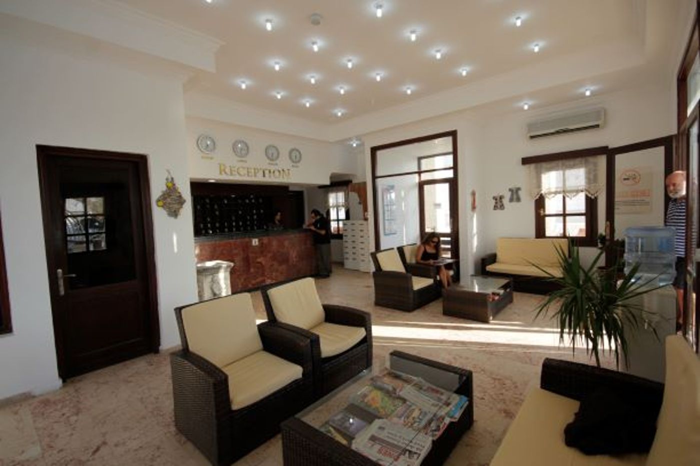 Sun and Sea Beach Hotel