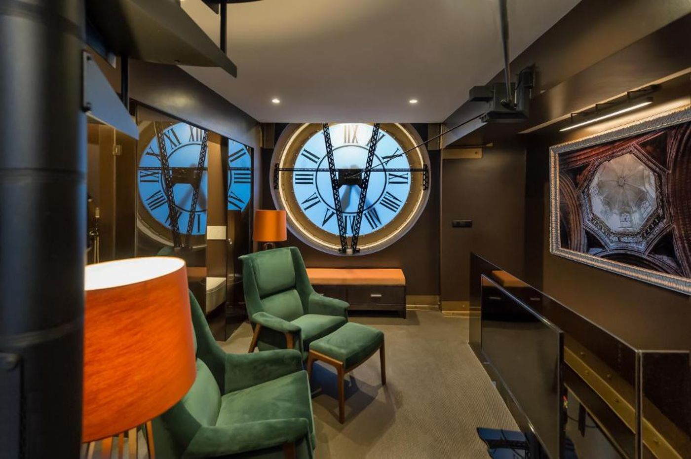 Lisbon-Five-Stars-Apartments-8-Building-Room-11