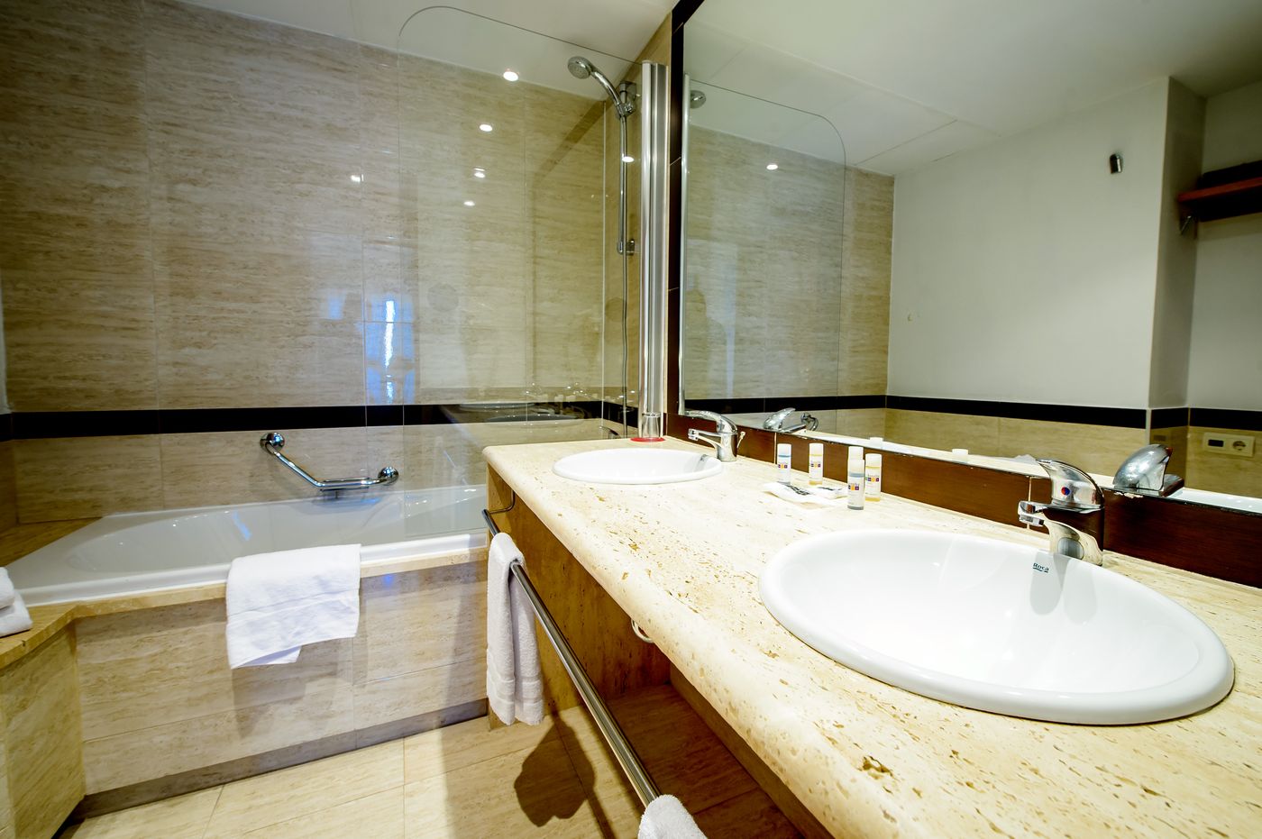 Sercotel-Hotel-Bonalba-Alicante-Room-28
