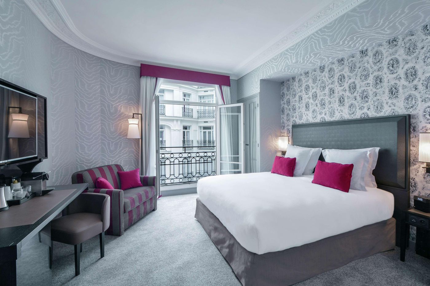 Maison-Astor-Paris--Curio-Collection-by-Hilton-Room-10