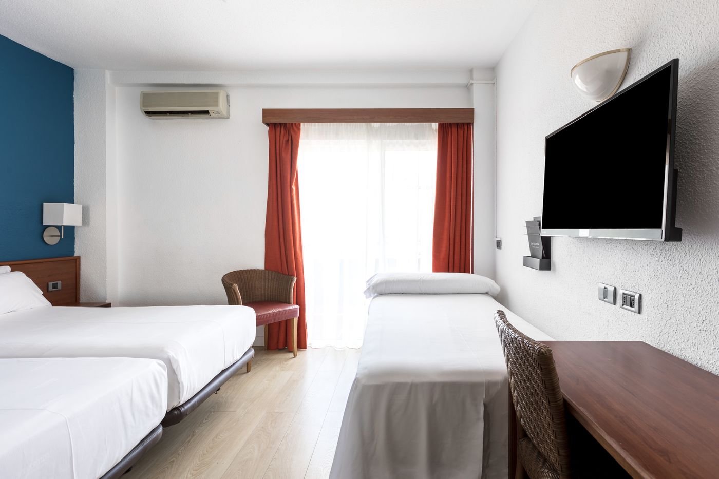 Catalonia-Punta-del-Rey-Room-25