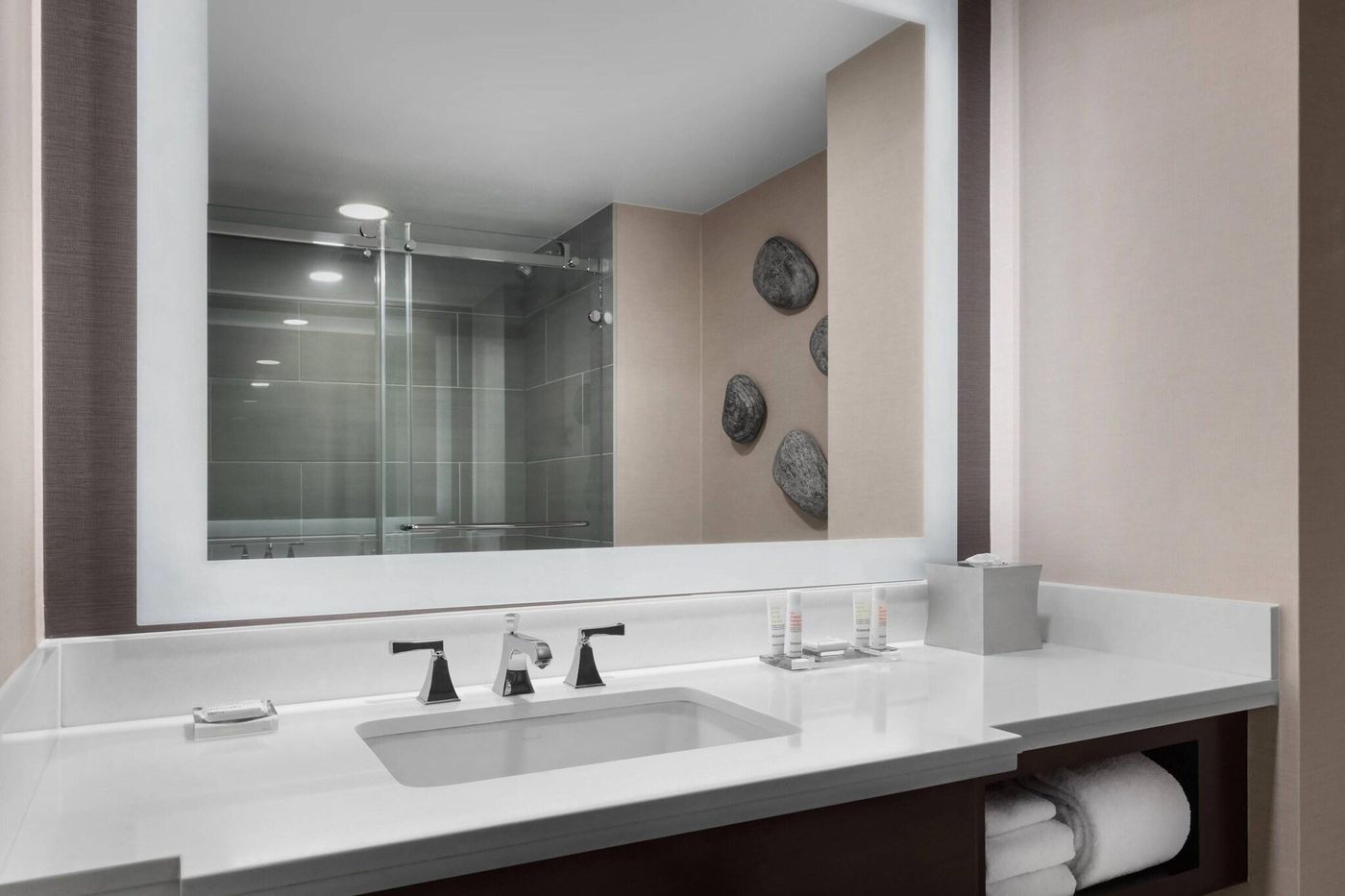 Boston-Marriott-Quincy-Room-12