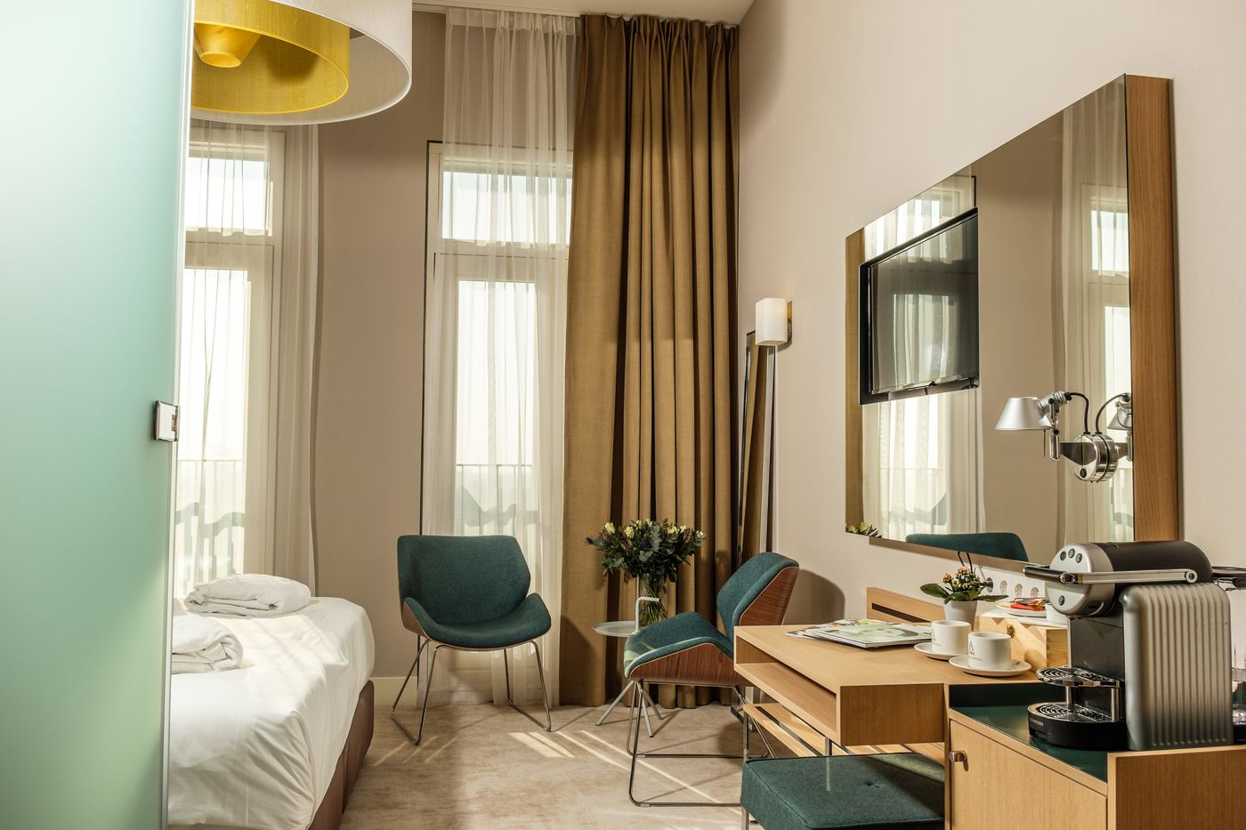 Amadi-Panorama-Hotel-Room-2