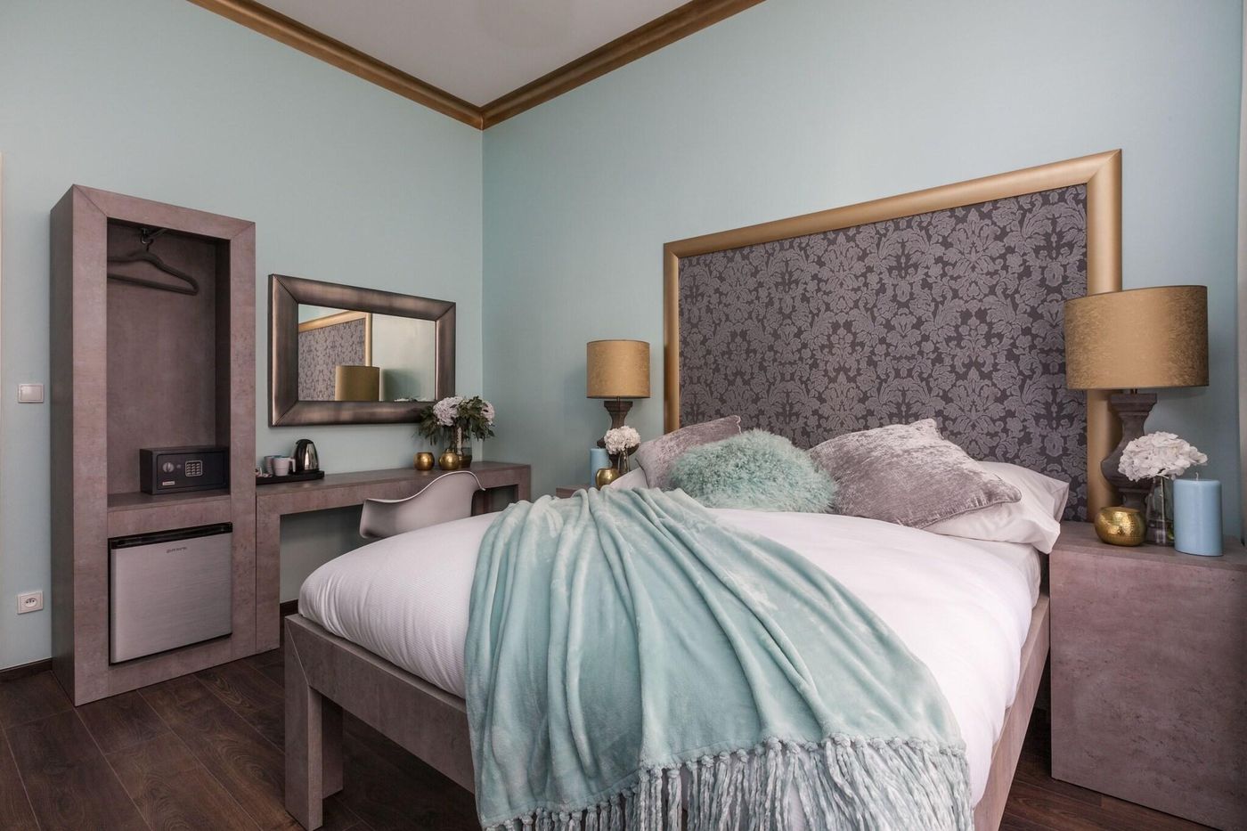 Gorgeous-Prague-Rooms-Room-23