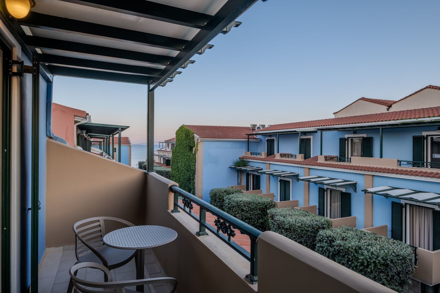 Hotel-Mediterranean-Beach-Room-13