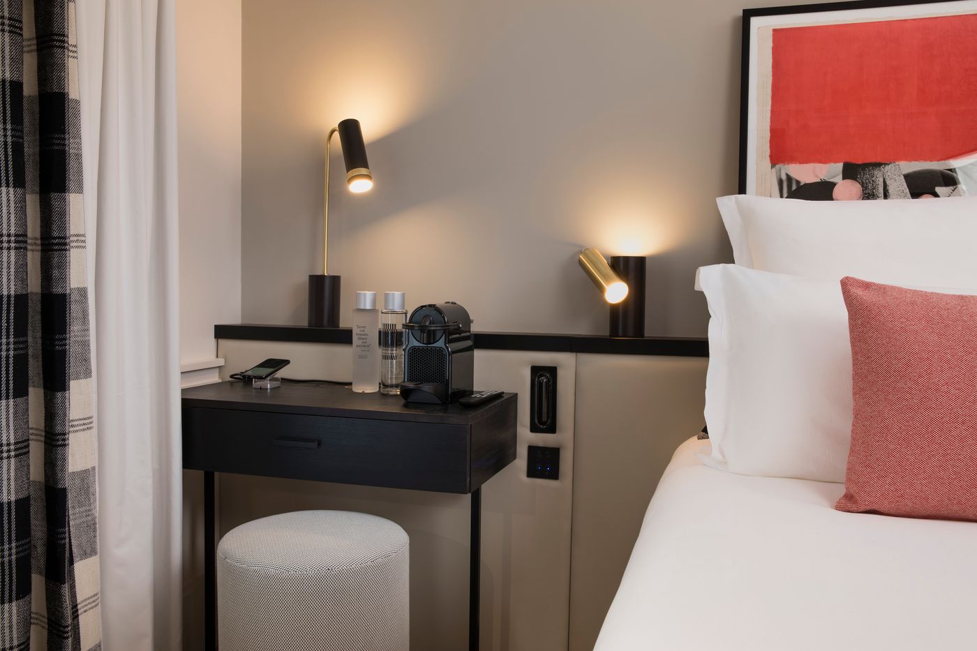 Maison-Elle-Paris-Room-14