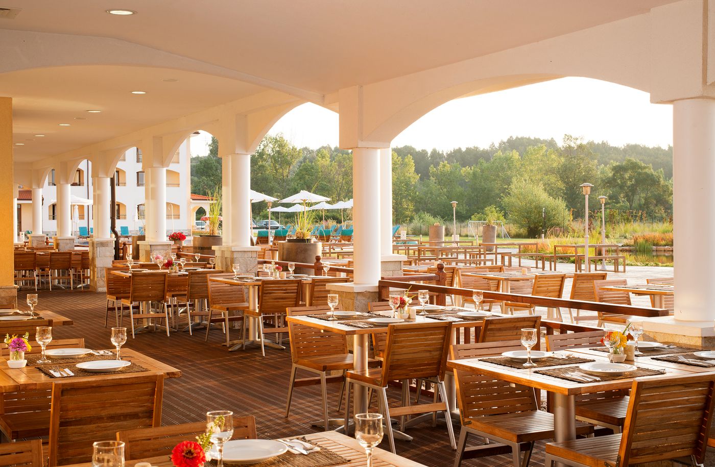 Sunrise-All-Suites-Resort-Terrace-19