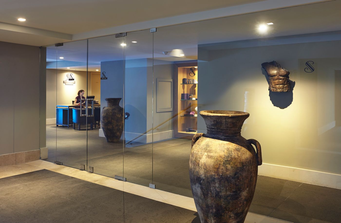 Les-Suites-at-The-Cliff-Bay-Sports-and-Entertainment-22