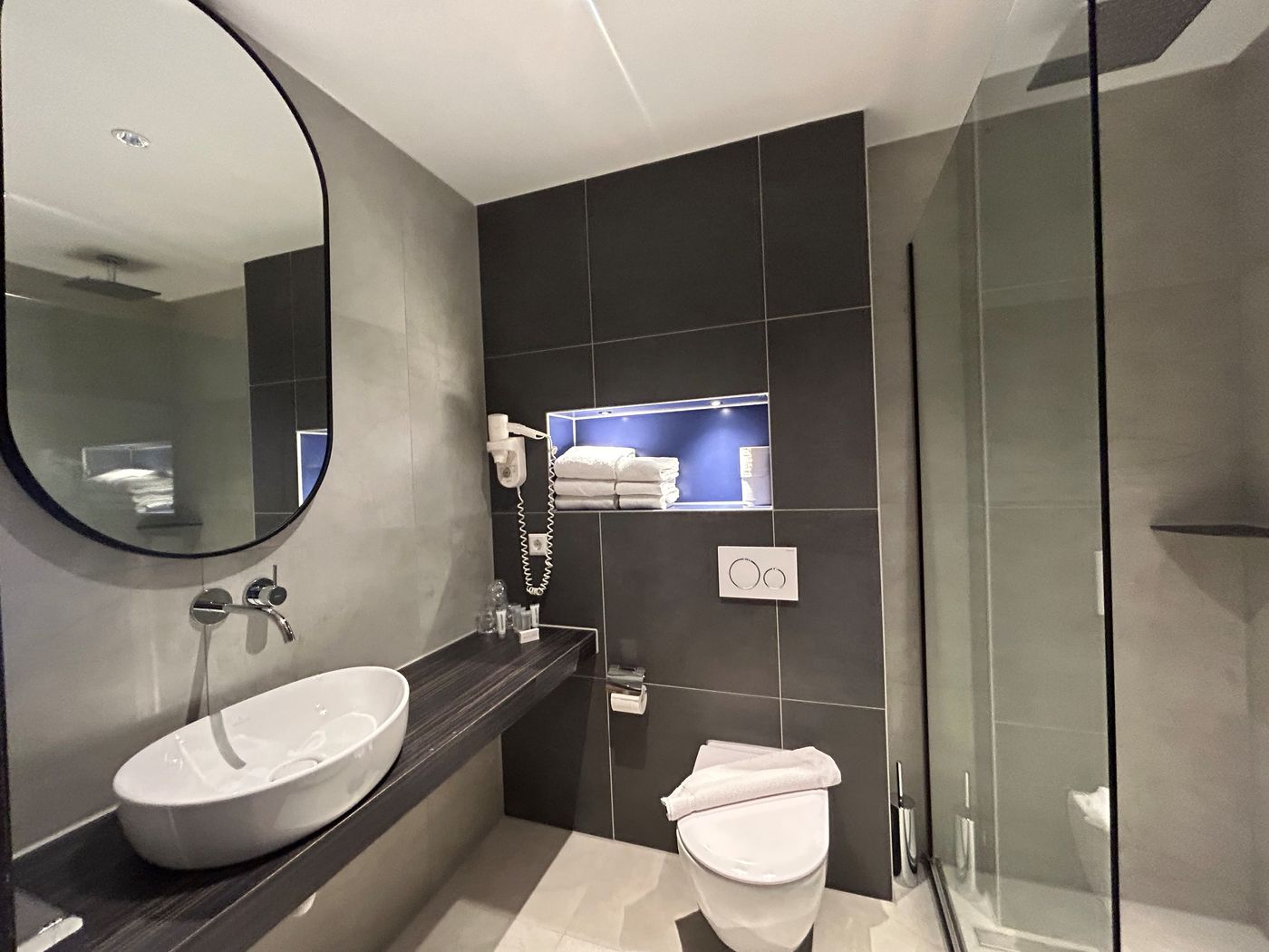 XO-HOTELS-Blue-Square-Room-31