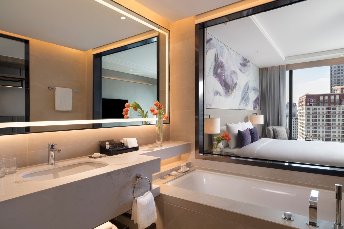 Carlton-Hotel-Bangkok-Sukhumvit-Room-39