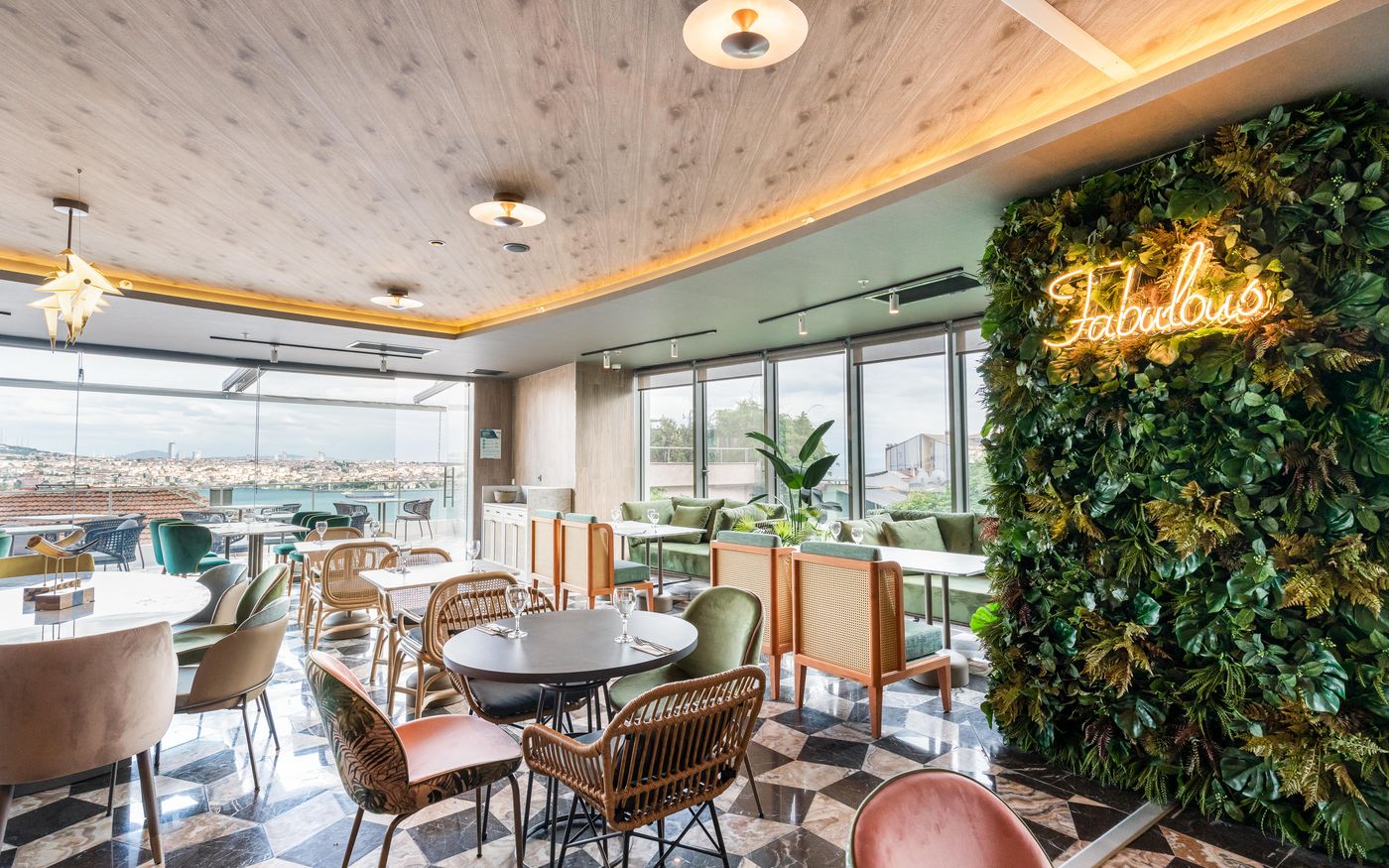 Opera-Hotel-Bosphorus-Restaurant-2