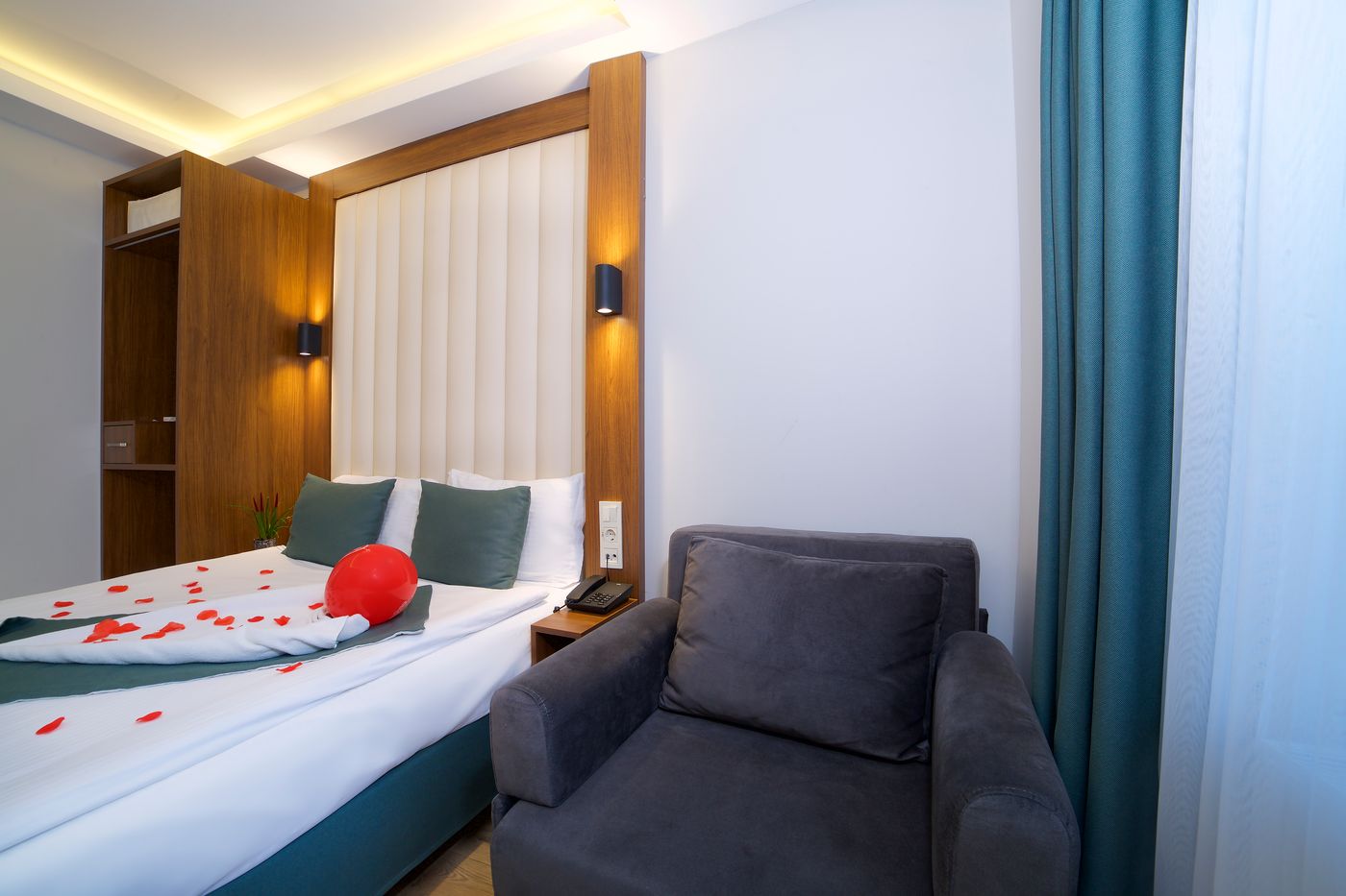 Hotel-Black-Tulip-Room-26