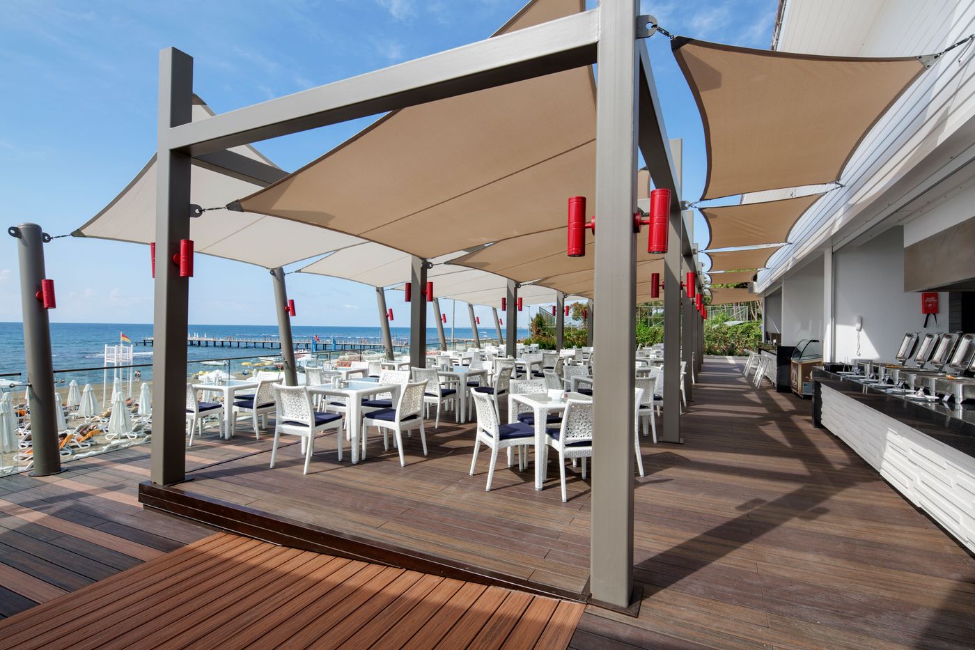 The-Sense-De-Luxe-Hotel-Bar-9