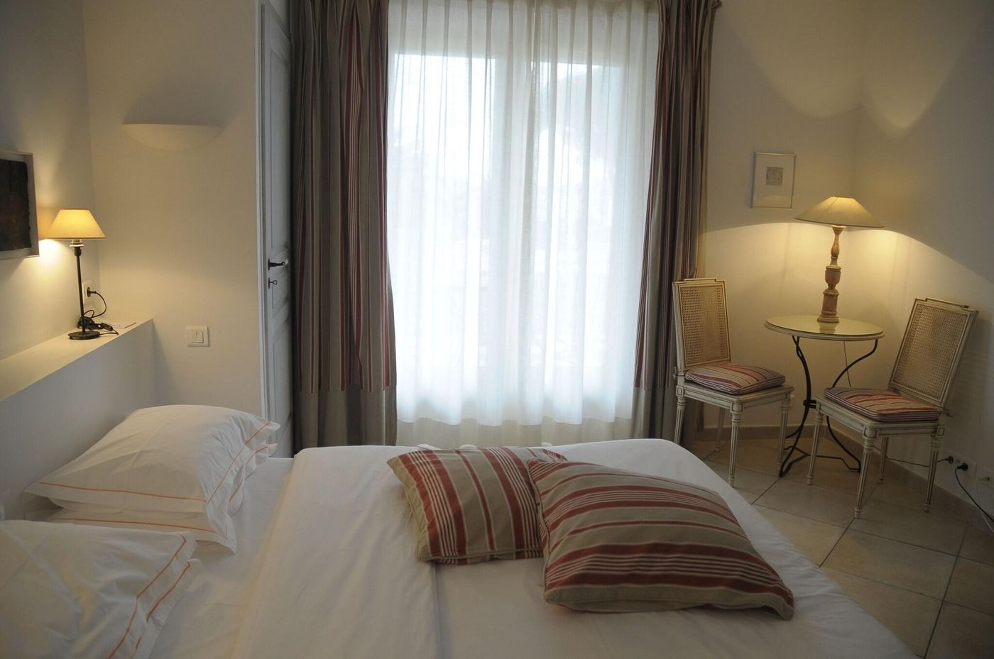 Hotel-Villa-Les-Rosiers-Room-19