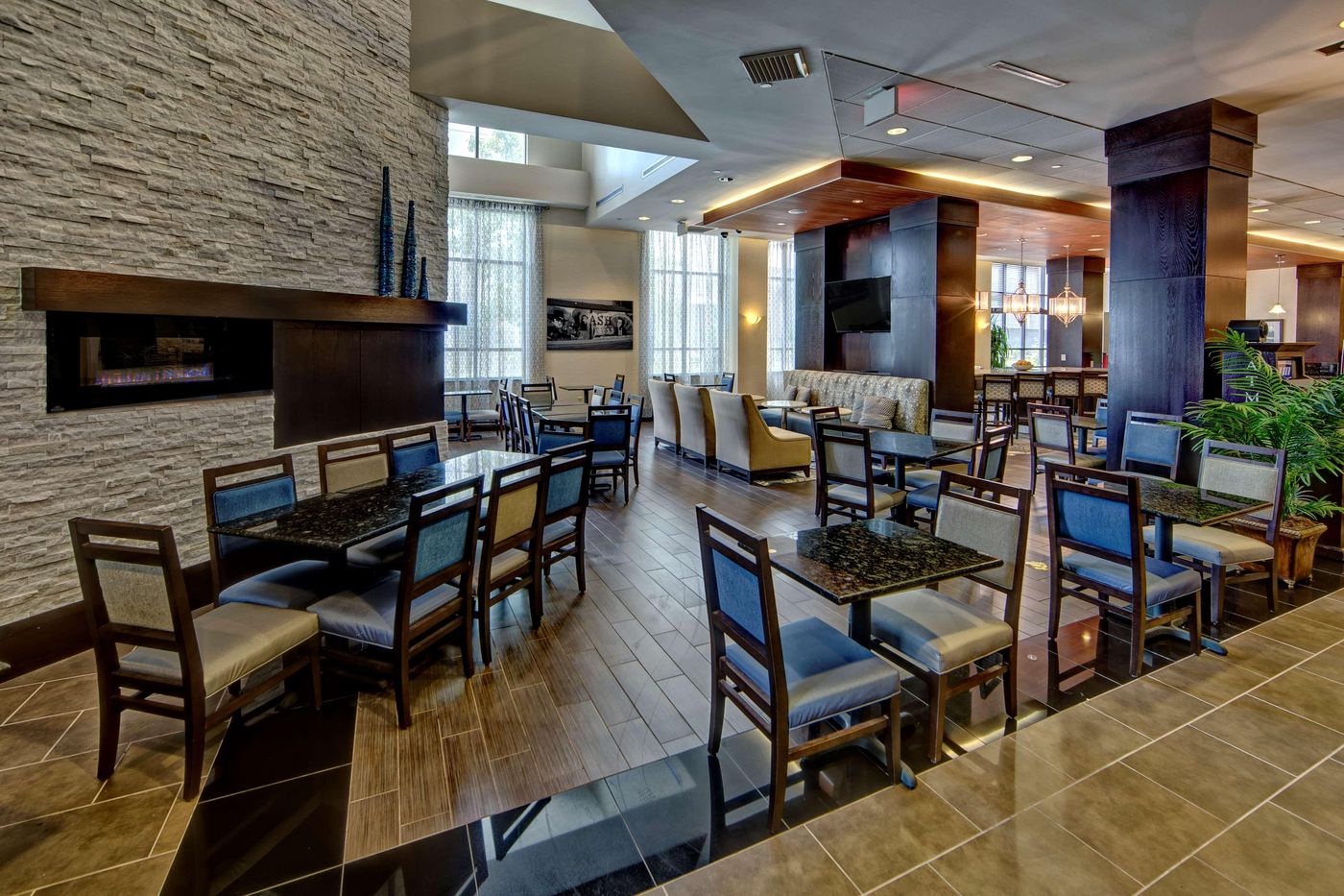 Hampton Inn & Suites Nashville-Downtown-United States-NASHVILLE-Lobby-6