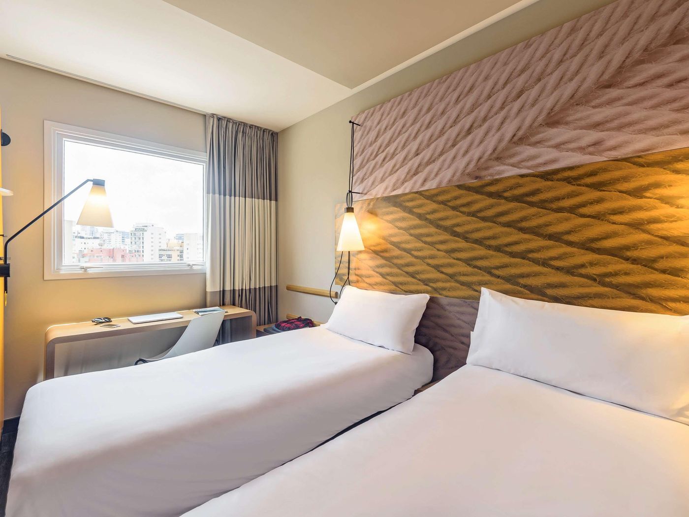 Ibis-Lisboa-Liberdade-Room-24