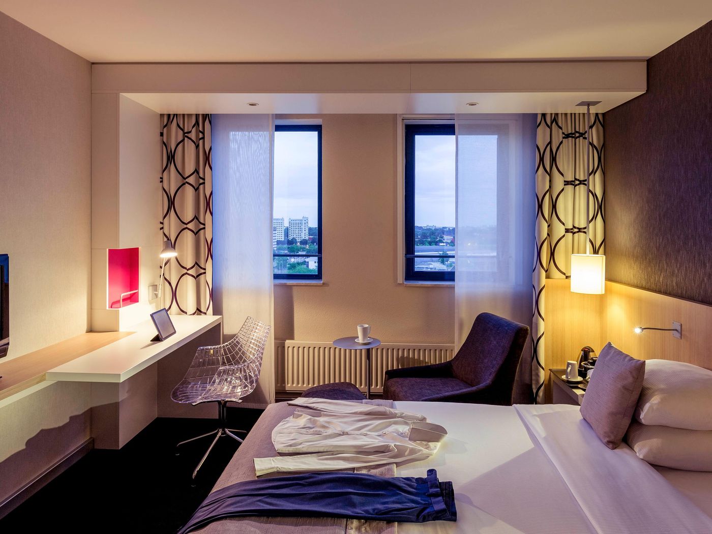 Mercure-Amsterdam-City-Hotel-Room-10