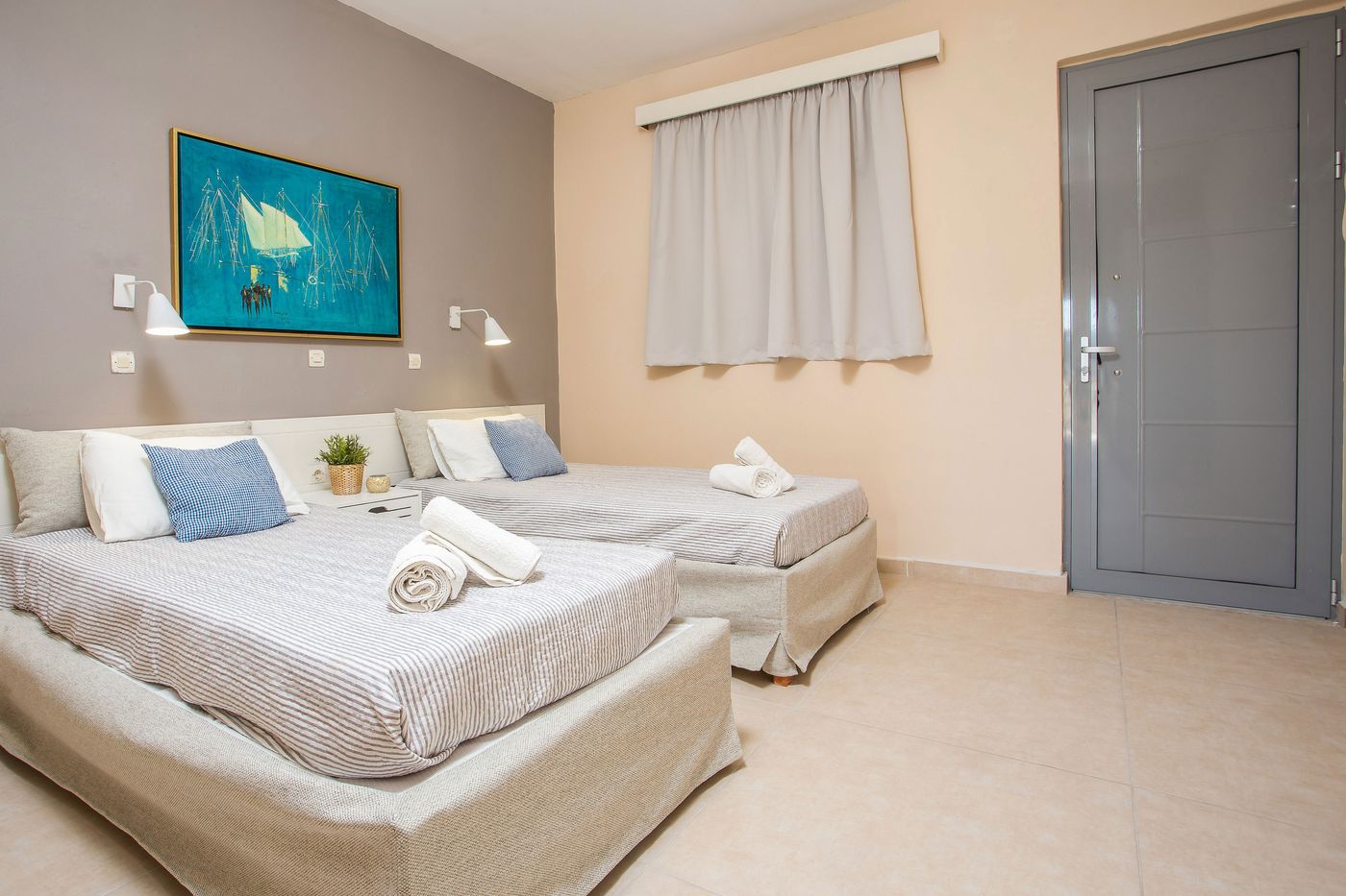 Evita-Studios-Room-31