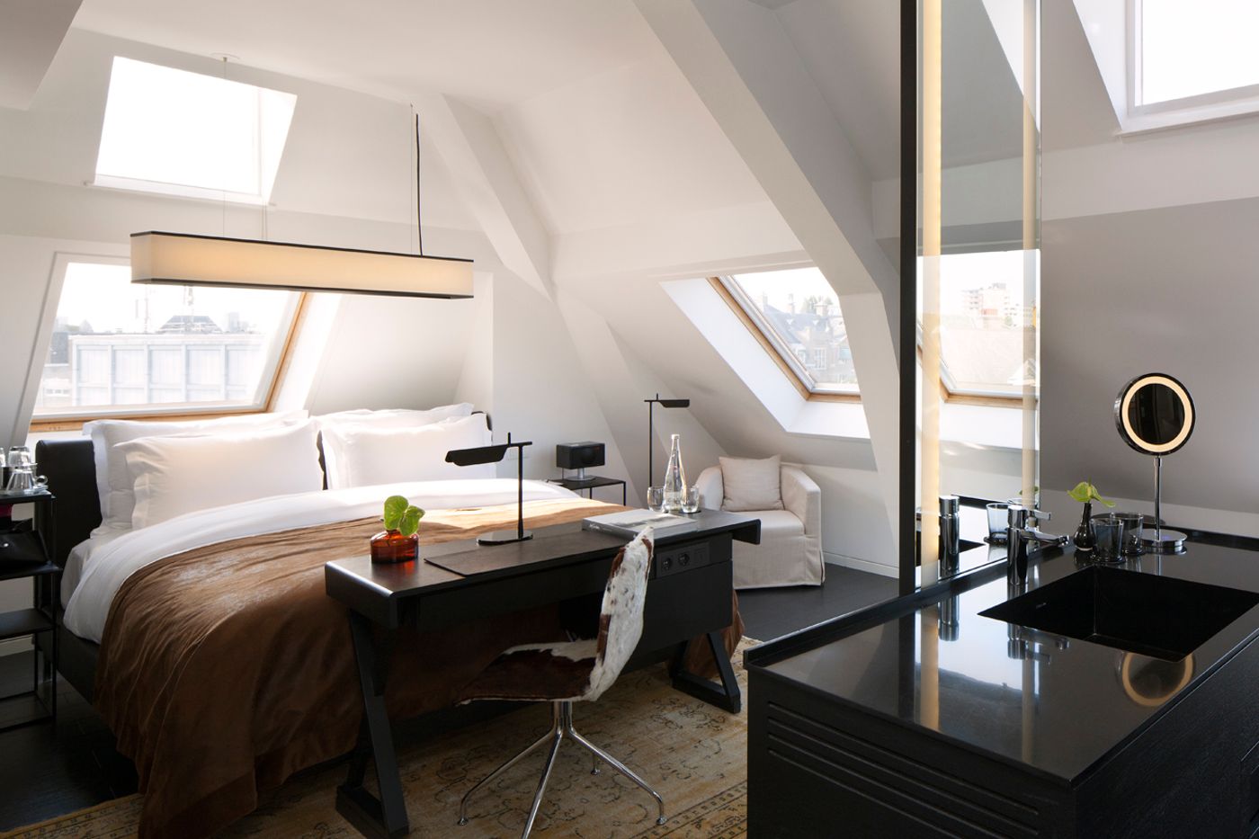 SIR-Albert-Hotel--part-of-Sircle-Collection-Room-34