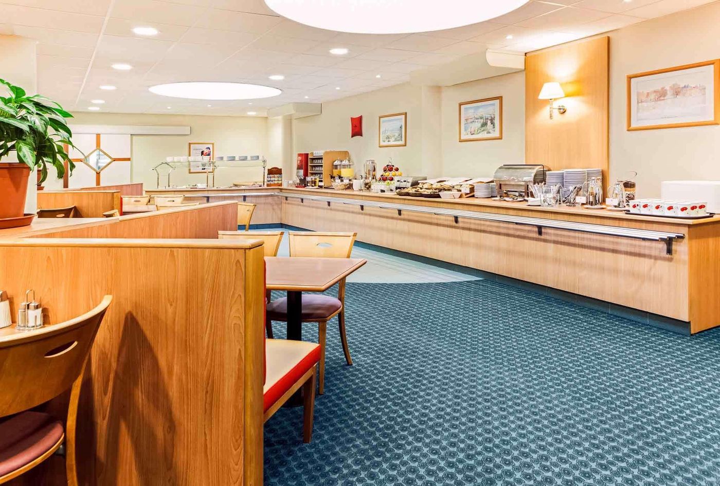 Ibis-Budapest-Centrum-Restaurant-55