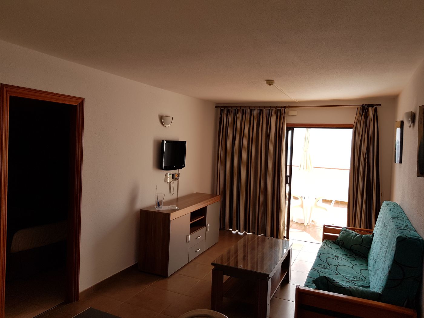 Las-Fuentes-Apartments-Room-7